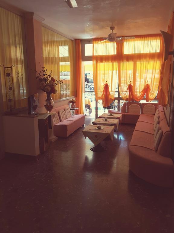 Hotel Paron Μπιμπιόνε Εξωτερικό φωτογραφία